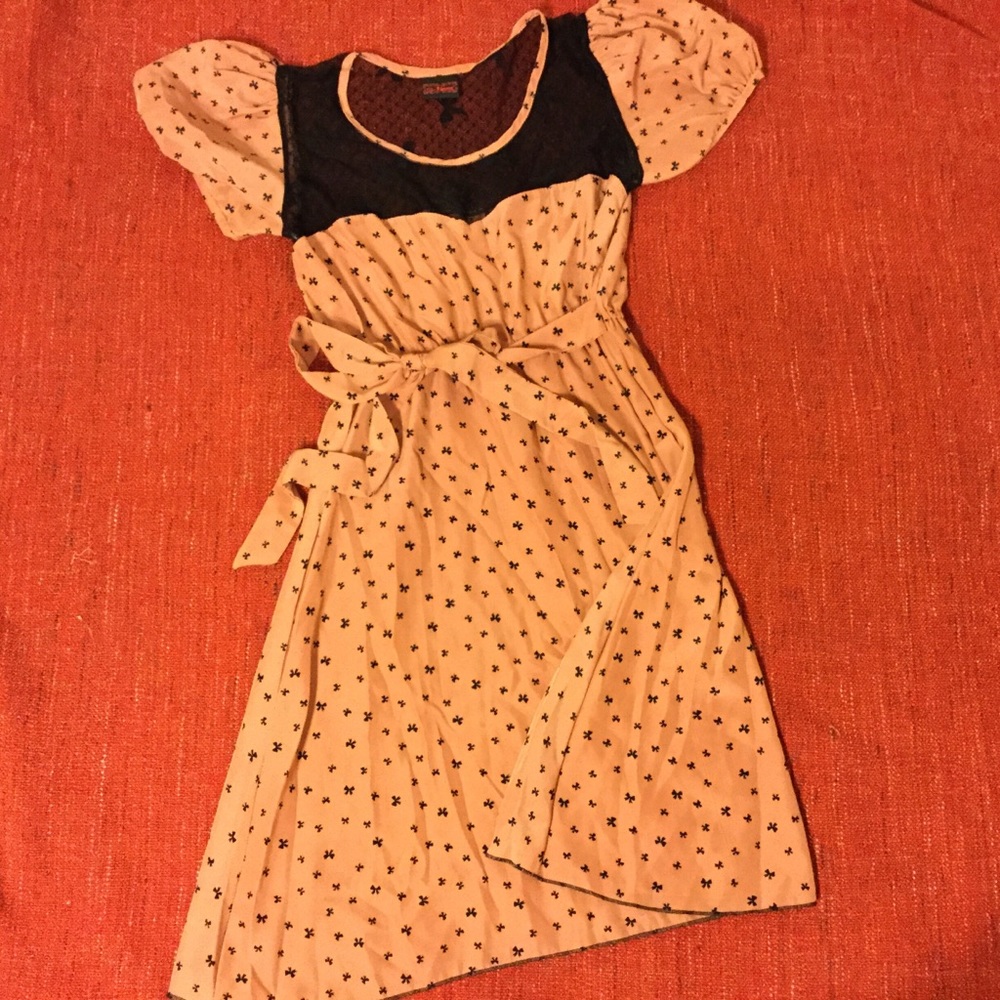 Adorable Pink and Black ModCloth style dress